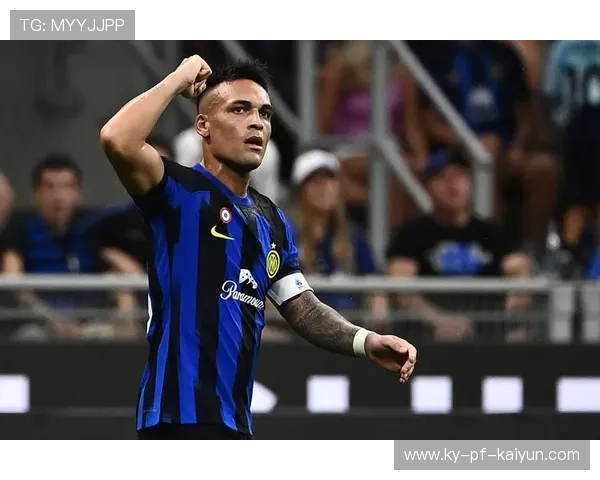 劳塔罗内切爆射打出标志性动作，国际米兰攻势持续强硬